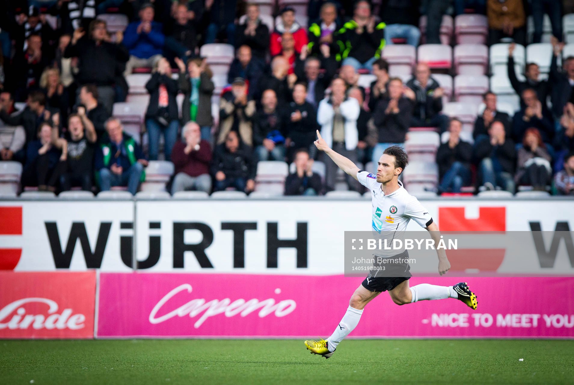 Örebros Nordin Gerzic jublar