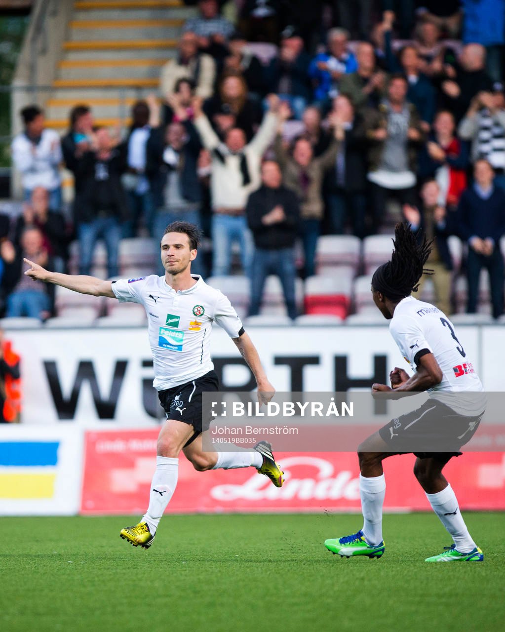 Örebros Nordin Gerzic jublar