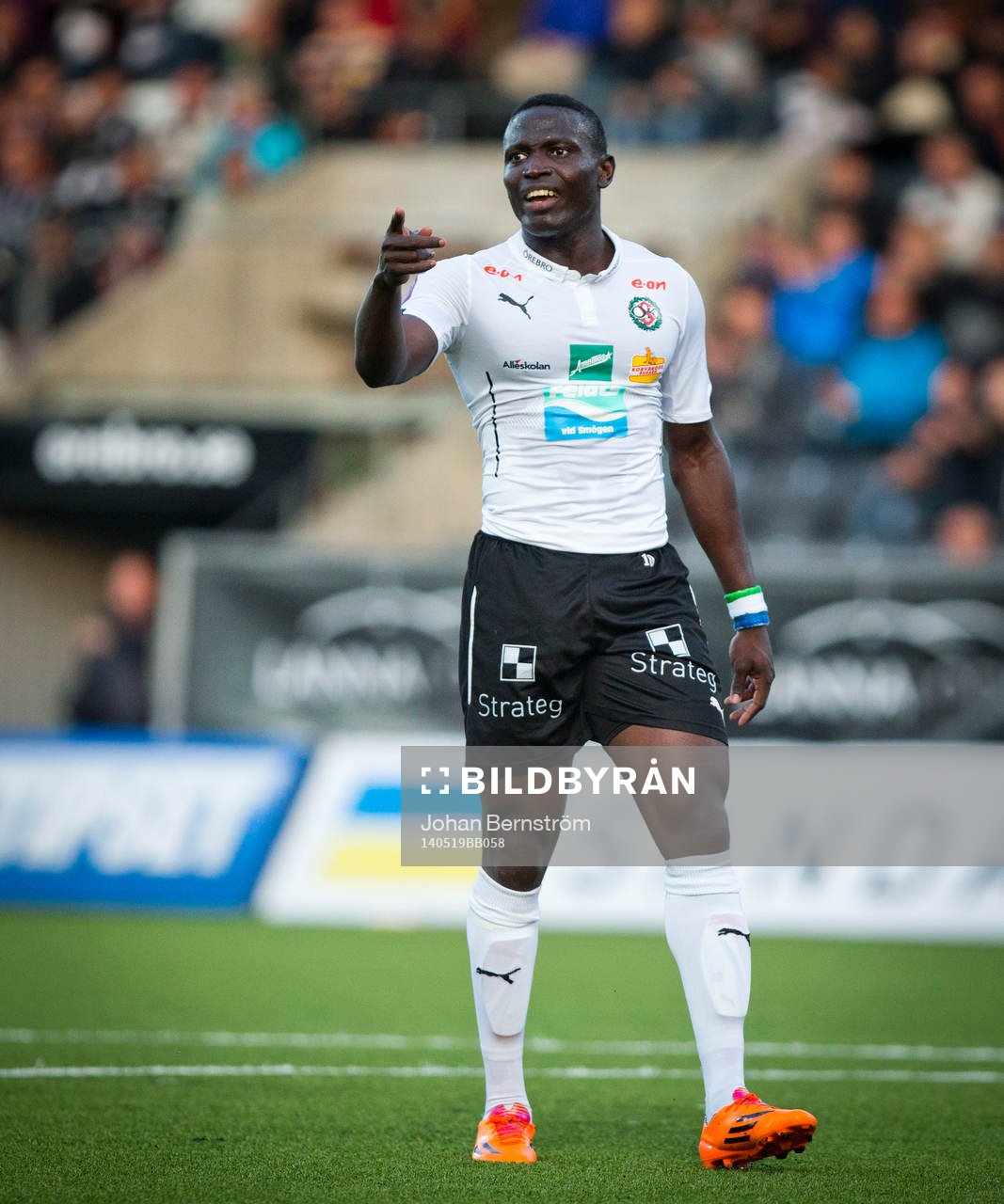 Örebros Alhassan Kamara under fotbollsmatchen i Allsvenskan mellan Örebro och Gefle den 19 maj 2014 i Örebro.
