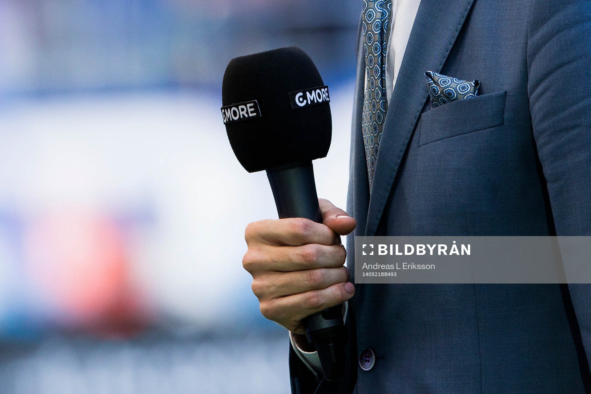 Jonas Dahlquist från Cmore under fotbollsmatchen i Allsvenskan mellan Djurgården och IFK Göteborg den 21 maj 2014 i Stockholm. 