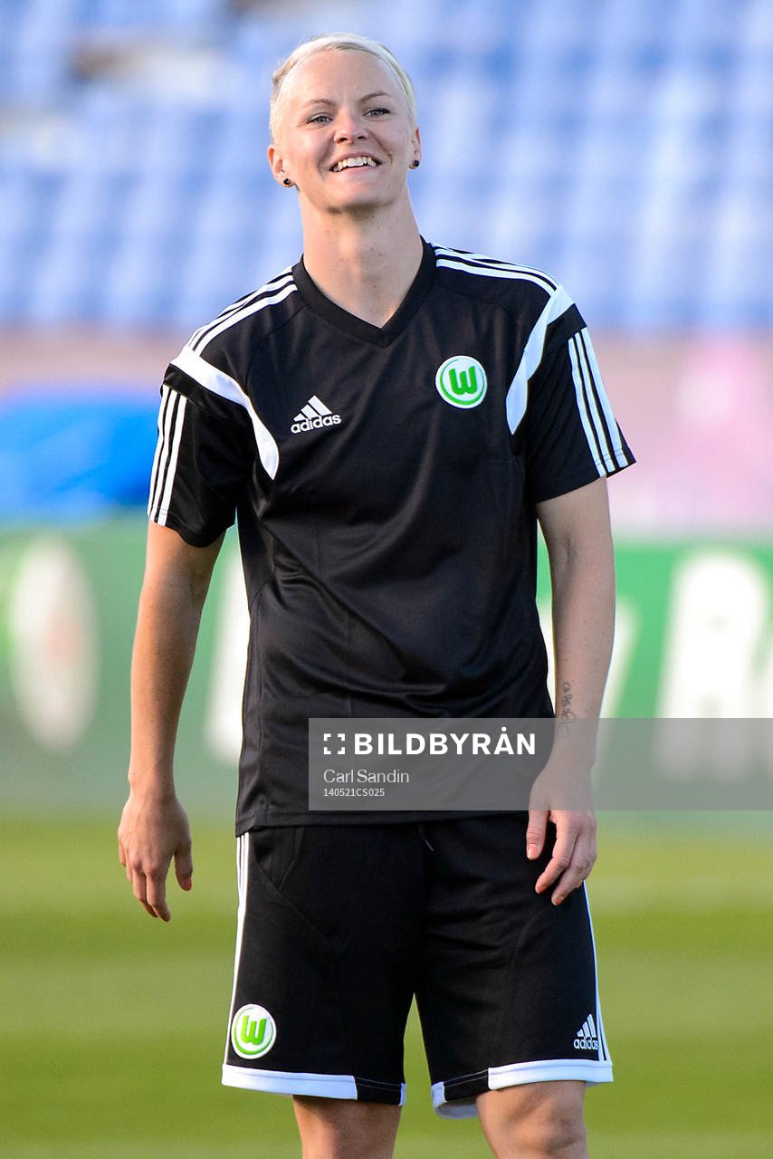 Wolfsburgs Nilla Fischer under en träning inför finalen i damernas Champions League den 21 maj 2014 i Lissabon, Portugal.