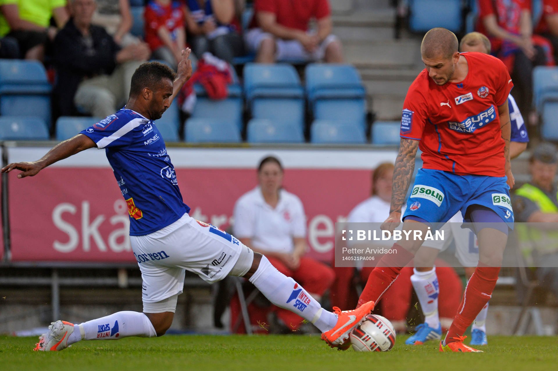 Helsingborgs Robin Simovic och Åtvidabergs Alberis Sérigo