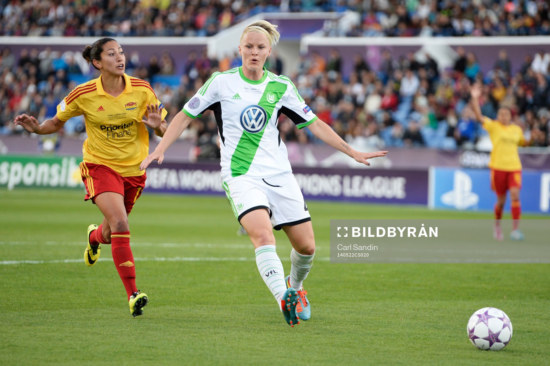 Tyresös Christen Press och Wolfsburgs Nilla Fischer
