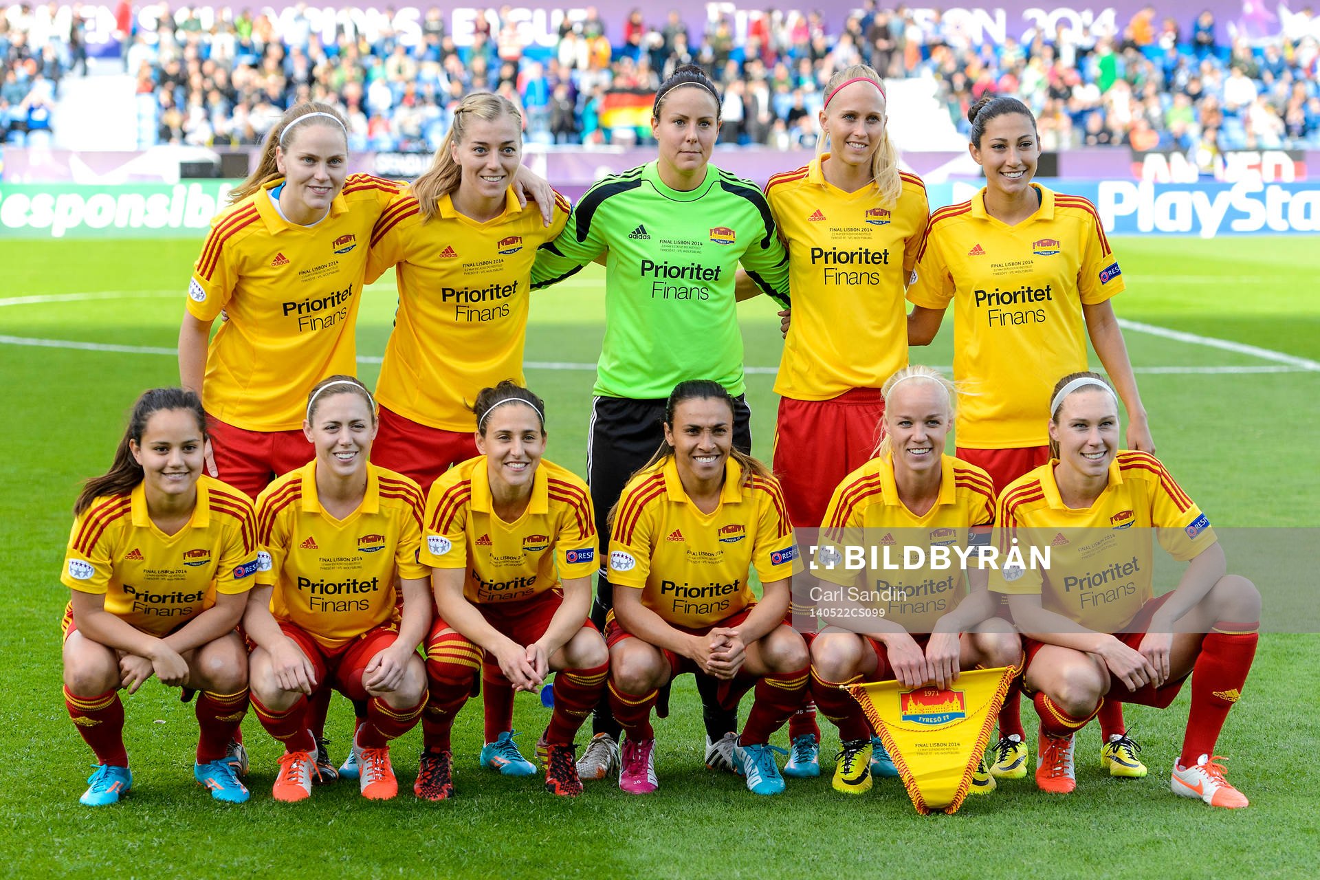 Tyresös startelva inför finalen i damernas Champions League mellan Tyresö och Wolfsburg den 22 maj 2014 i Lissabon, Portugal. Bakre raden fr.v. Lisa Dahlkvist, Linda Sembrant, målvakt Carola Söberg, Line Röddik Hansen, Christen Press. Främre raden fr.v. Malin Diaz, Meghan Klingenberg, Veronica Boquete, Marta Vieira da Silva, Caroline Seger och Whitney Engen.