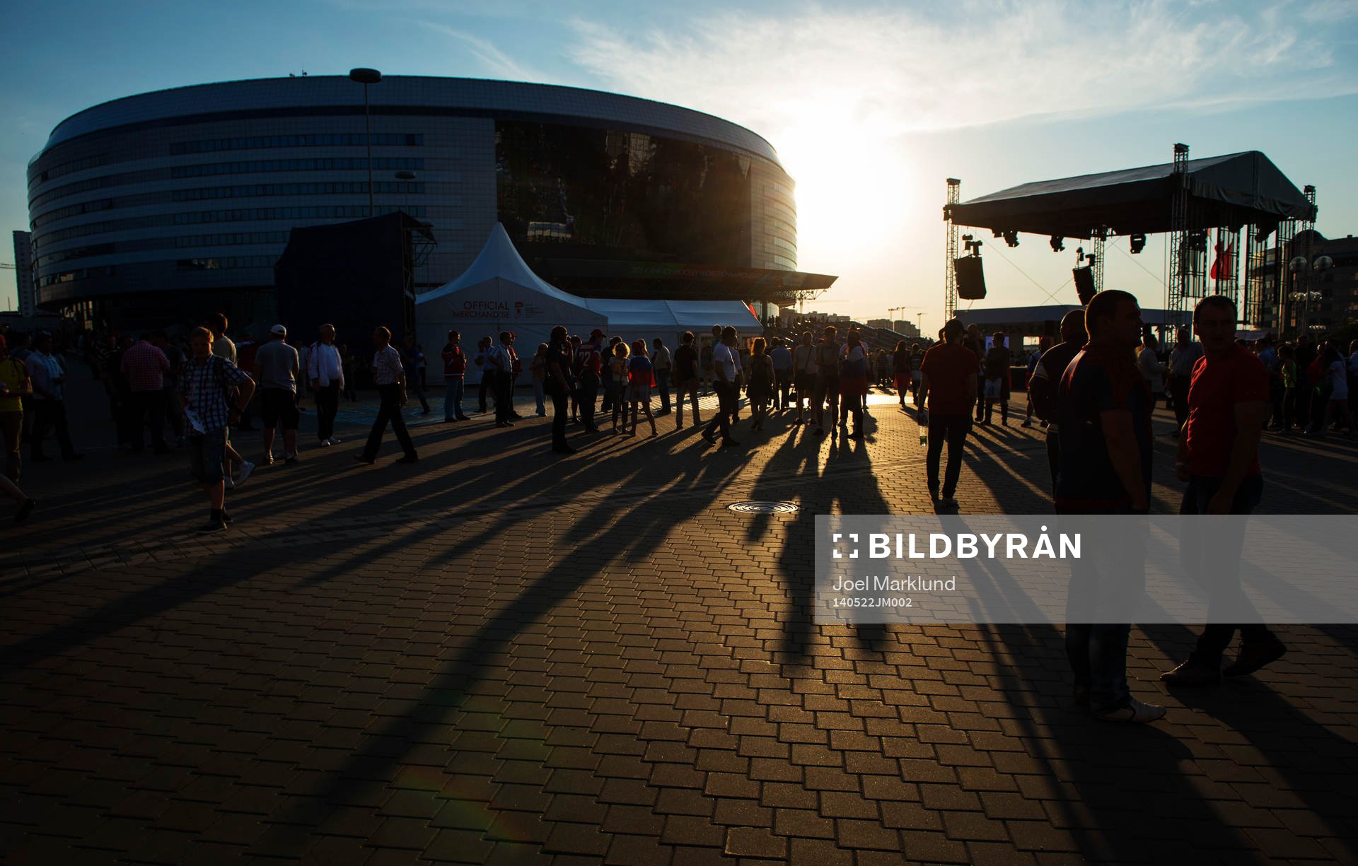 Fans samlas utanför Minsk Arena