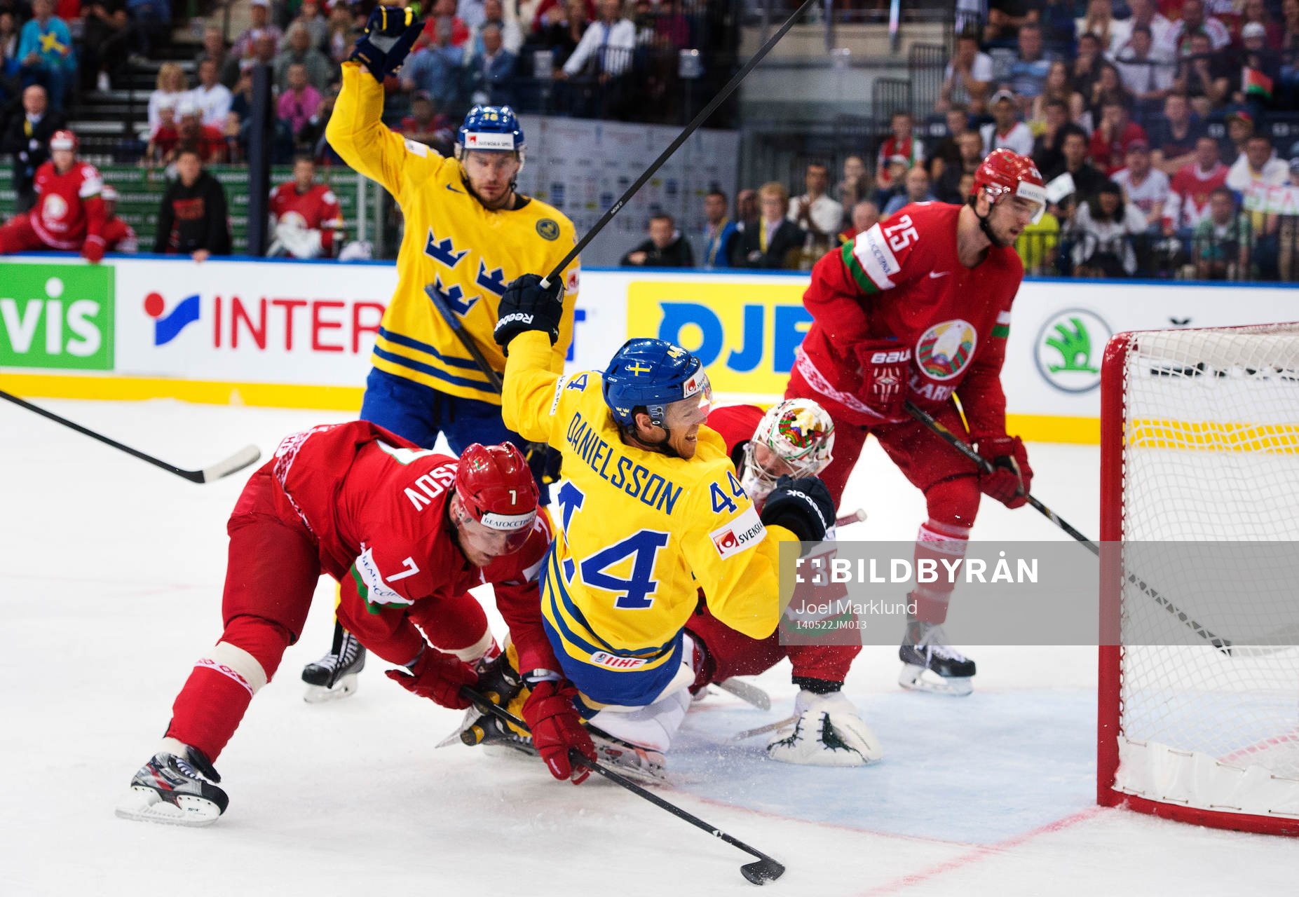 Sveriges Mattias Sjögren och Nicklas Danielsson jublar