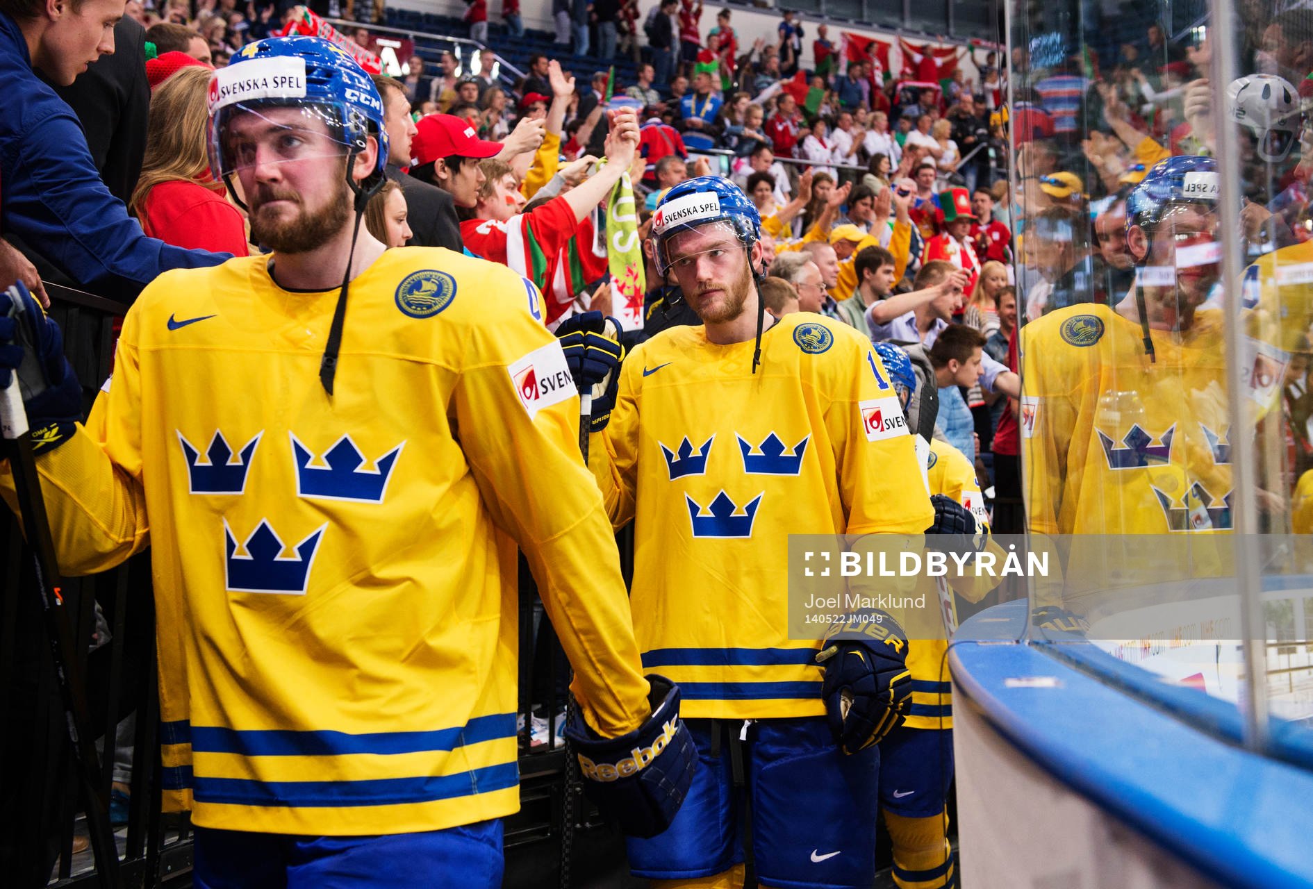 Sveriges Tim Erixon och Mattias Ekholm lämnar isen
