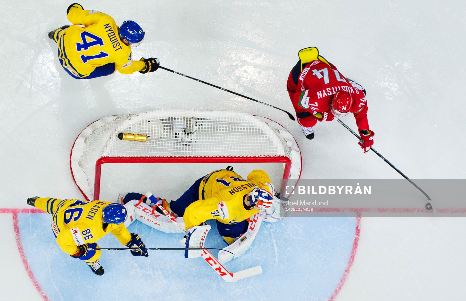 Sveriges Linus Klasen, Gustav Nyquist och målvakt Anders