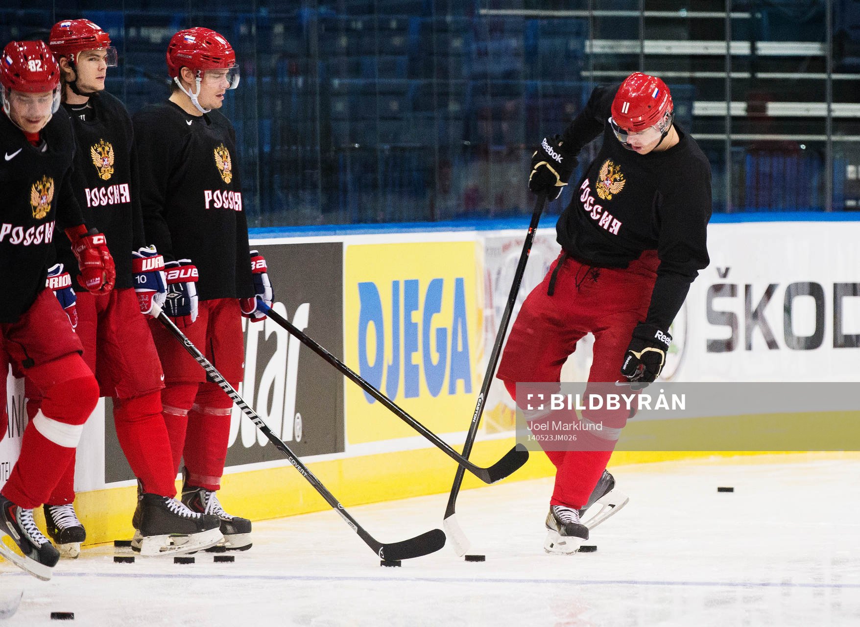 Yevgeni Malkin (t h) på Rysslands träning