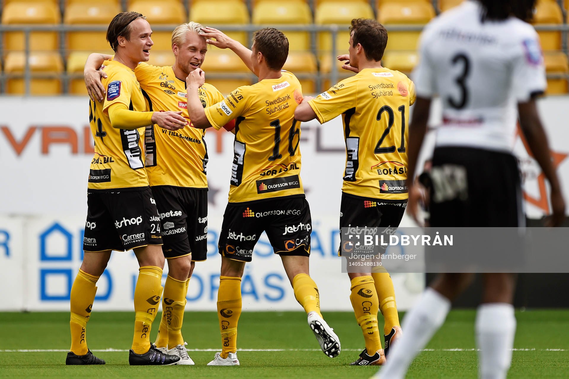Elfsborgs Johan Larsson jublar