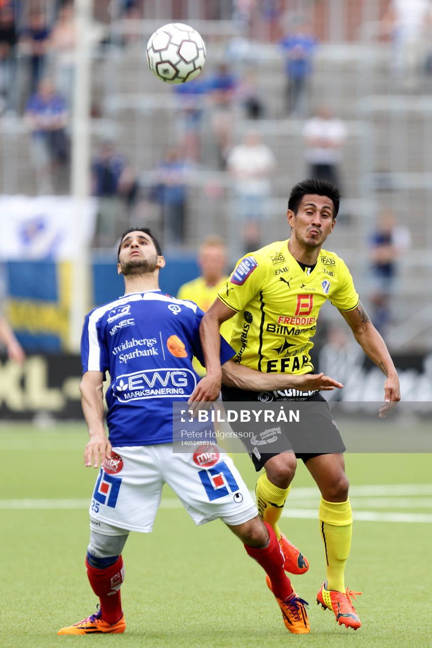 Åtvidabergs Imad Zatara och Halmstads Antonio Rojas