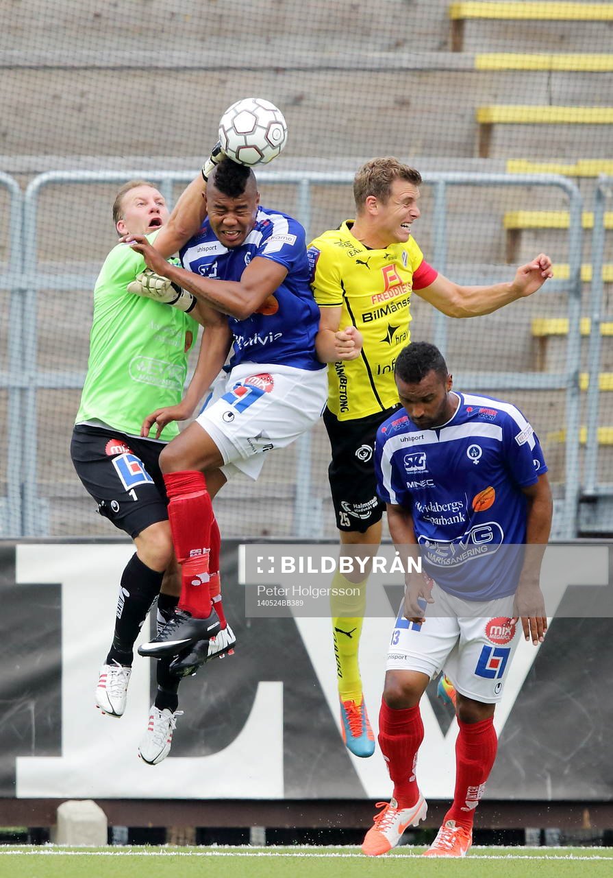 Åtvidabergs målvakt Henrik Gustavsson, Ricardo Santo,