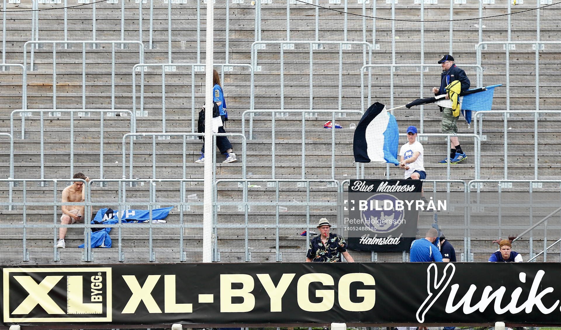 Deppande Halmstad-supporters