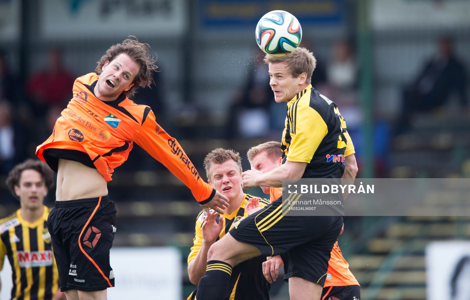 IFK Hässleholms Jesper Eliasson nickar in 3-0 i matchen i