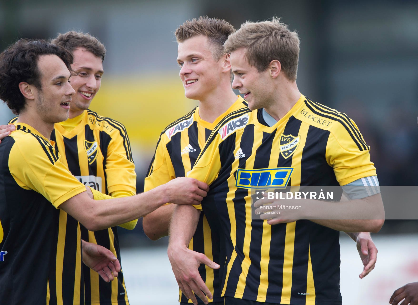 IFK Hässleholms Jesper Eliasson har nickat in 1-0 och