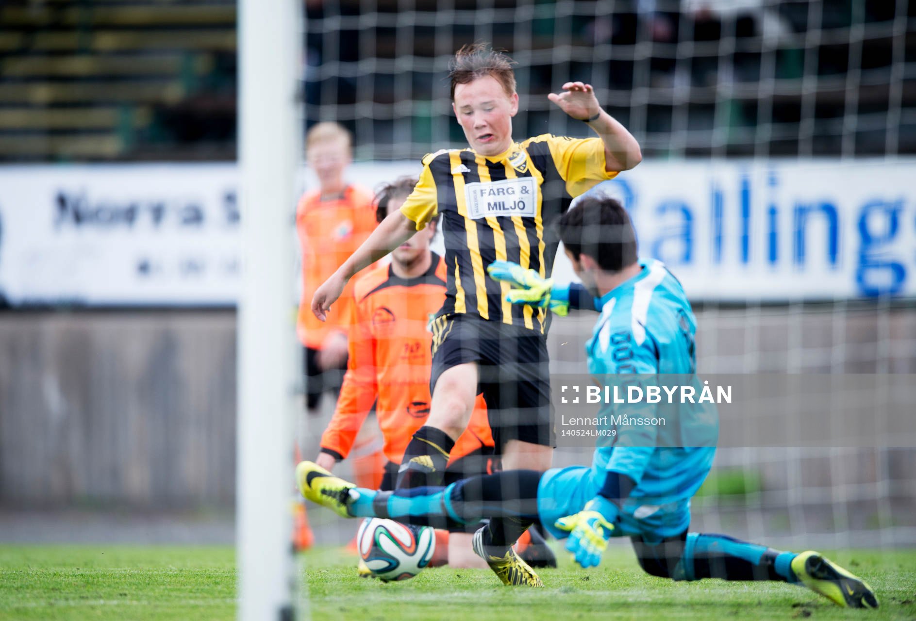 IFK Hässleholms 14-årige Theo Ekström gör 2-0 i matchen