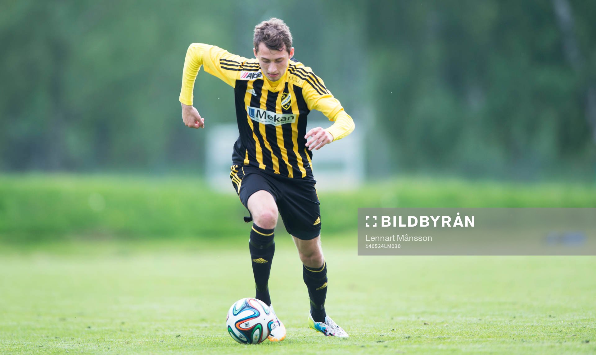 IFK Hässleholms Ilir Salja i matchen i division 111 mellan