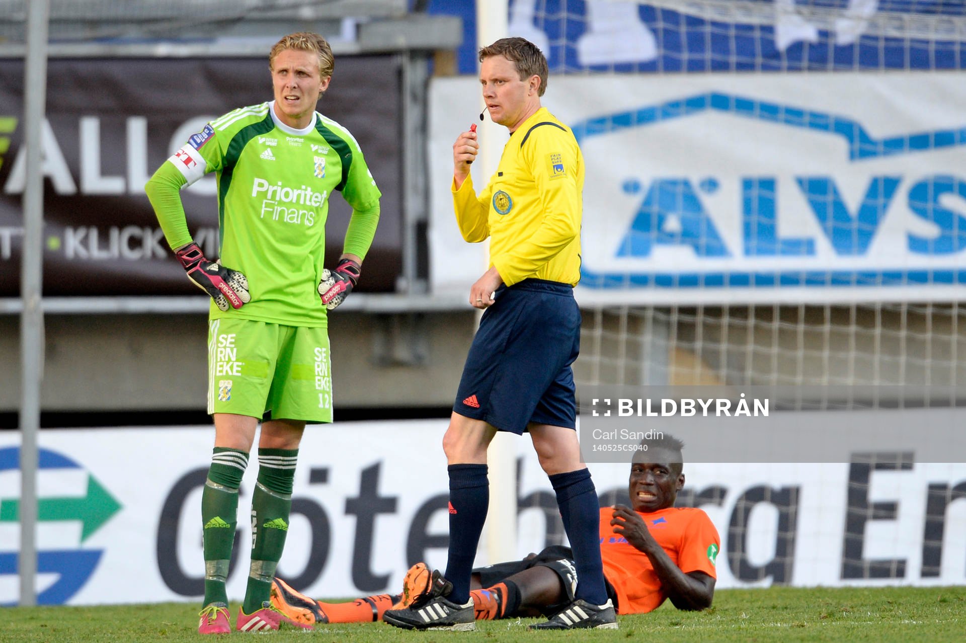 Norrköpings Alhaji Kamara ligger skadad bakom IFK