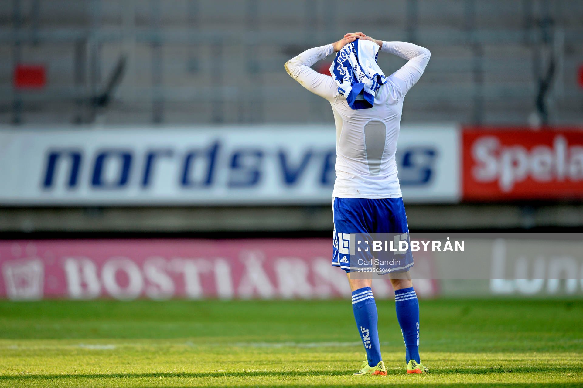 IFK Göteborgs Sam Larsson deppar