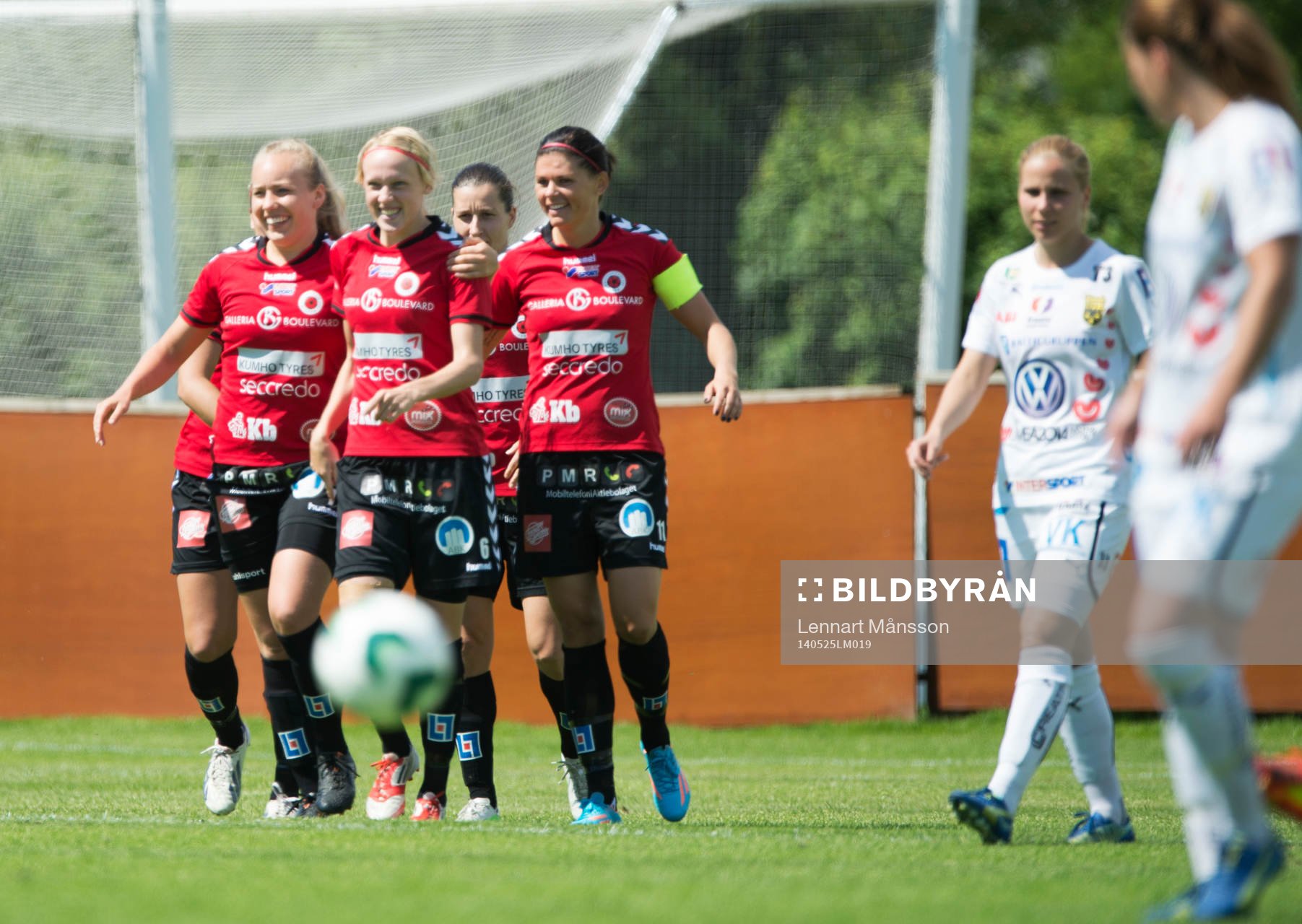 Kristianstads Linnea Liljegärd gör 1-0 i första