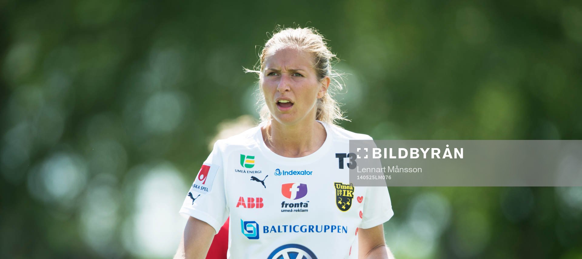 Umeås Emmelie Konradsson i matchen i damallsvenskan mellan