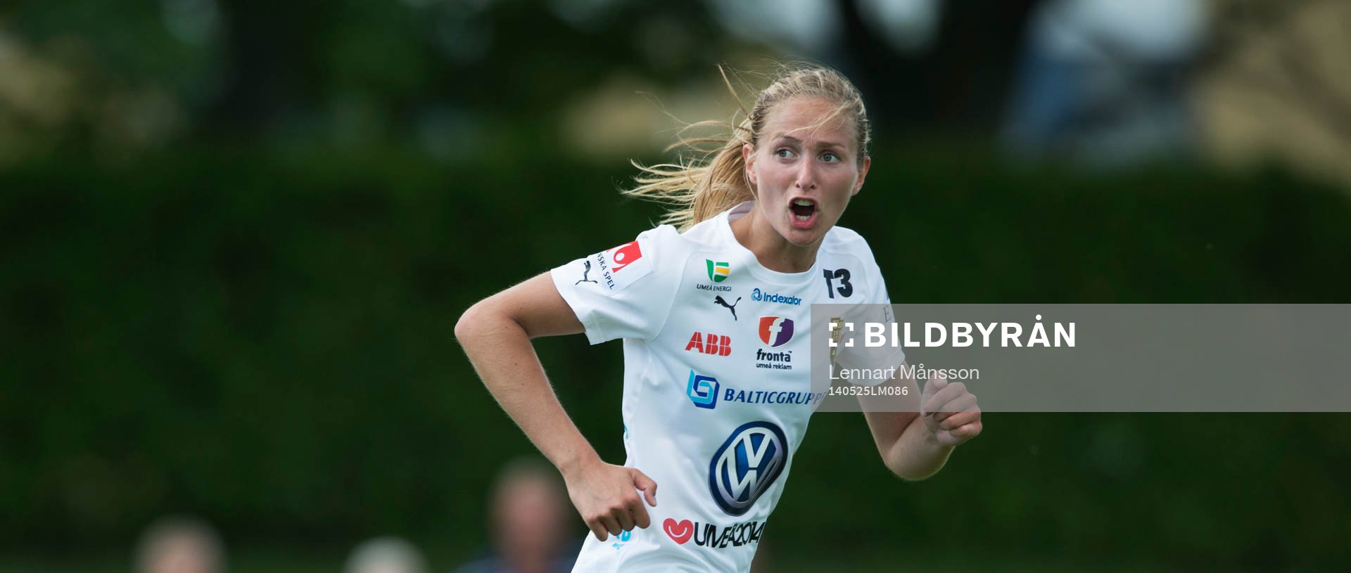 Umeås Emmelie Konradsson i matchen i damallsvenskan mellan