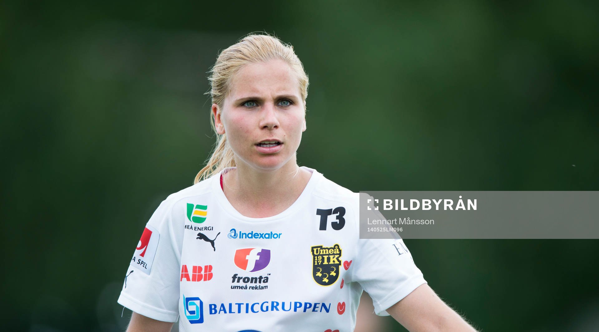 Umeås Tuija Hyyrynen i matchen i damallsvenskan mellan