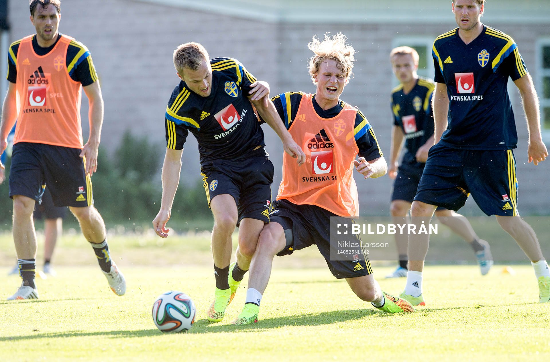 Sveriges Sebastian Larsson och Oscar Hiljemark