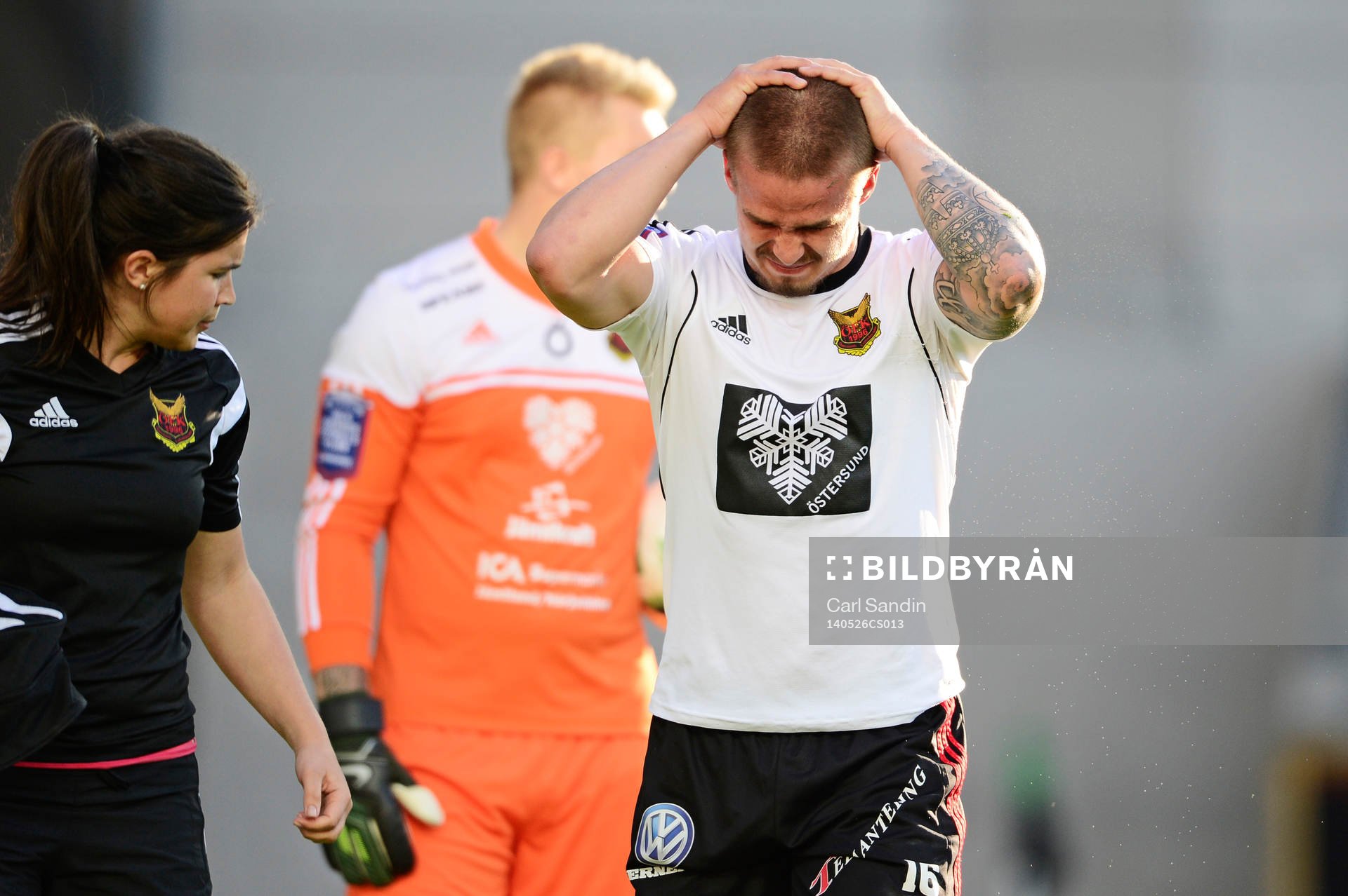 Östersunds Douglas Bergqvist går av planen