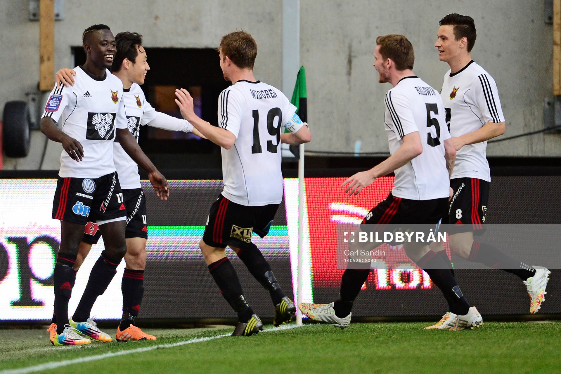 Östersunds Modou Barrow jublar