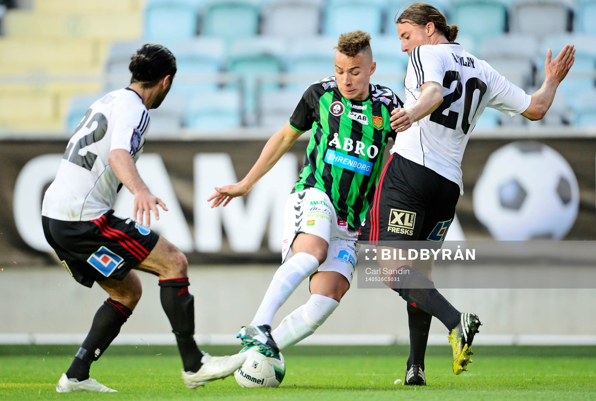 GAIS Malkolm Moenza  och Östersunds Brwa Nouri och