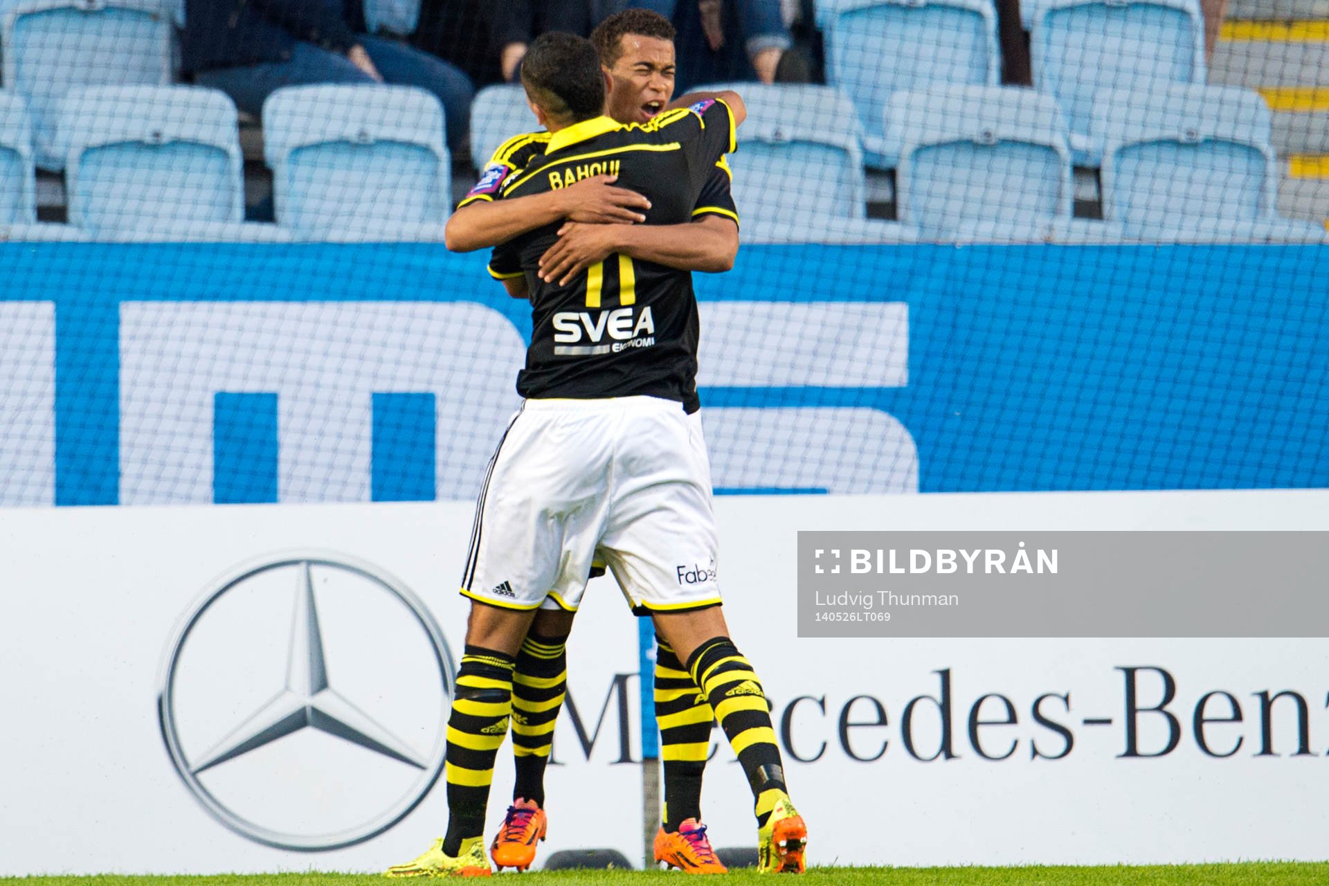 AIK:s Nabil Bahoui och Robin Quaison jublar efter 0-2 under matchen i Allsvenskan mellan Malmö FF och AIK den 26 maj 2014 i Malmö. 