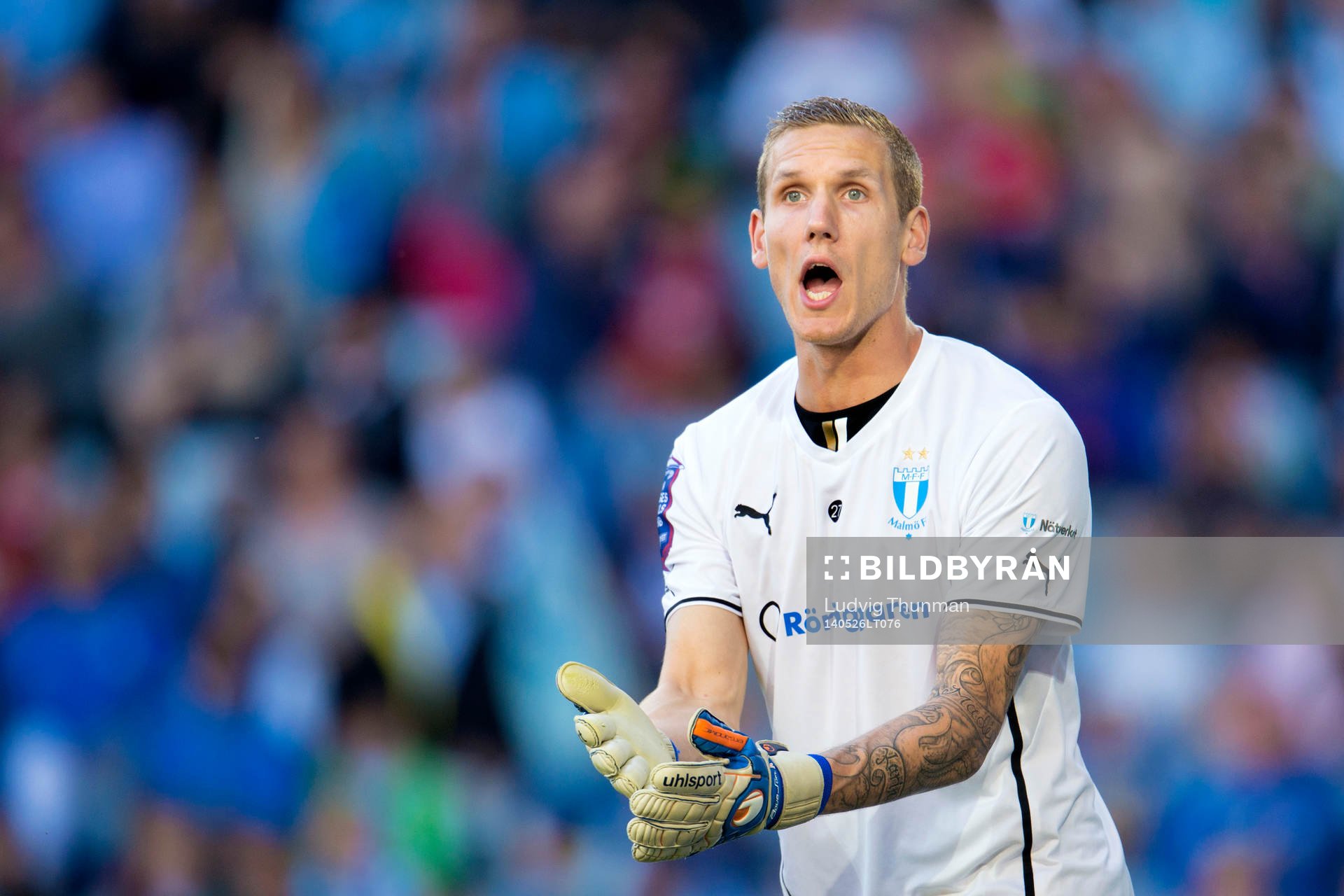 Malmö FFs målvakt Robin Olsen reagerar
