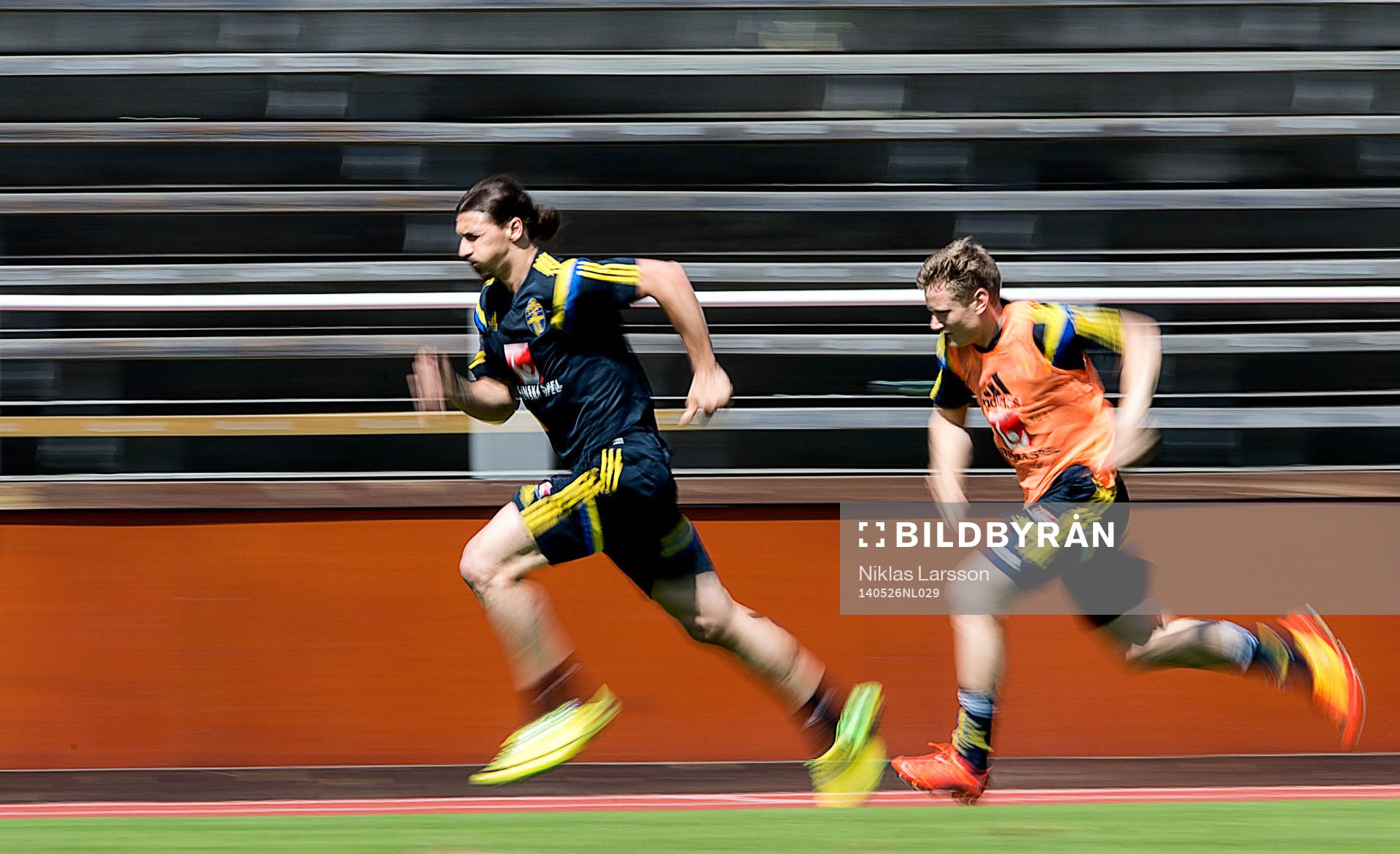Sveriges Zlatan Ibrahimovic och Pierre Bengtsson
