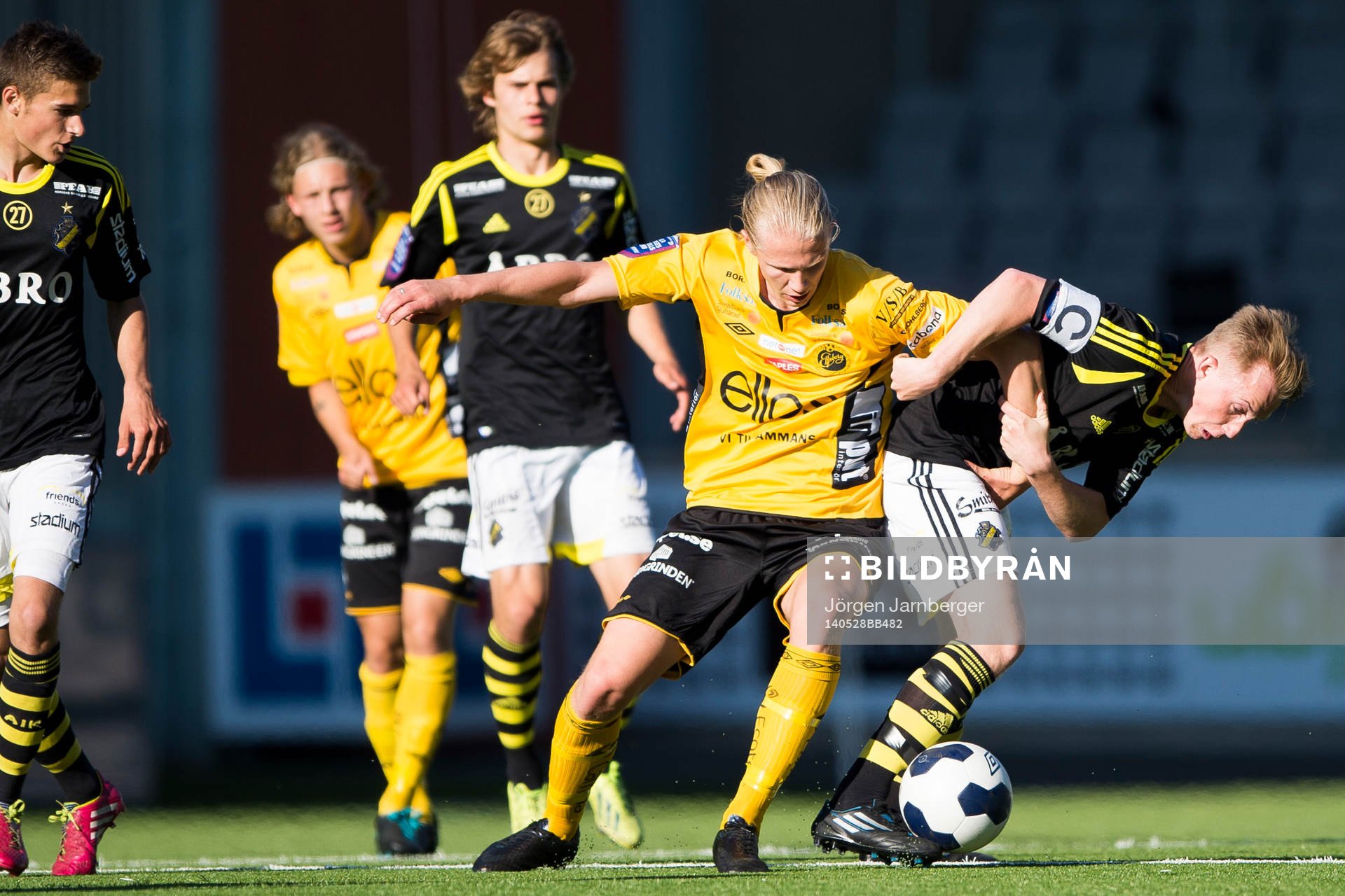 AIKs Philip Olofsson och Elfsborgs Jakob Berg