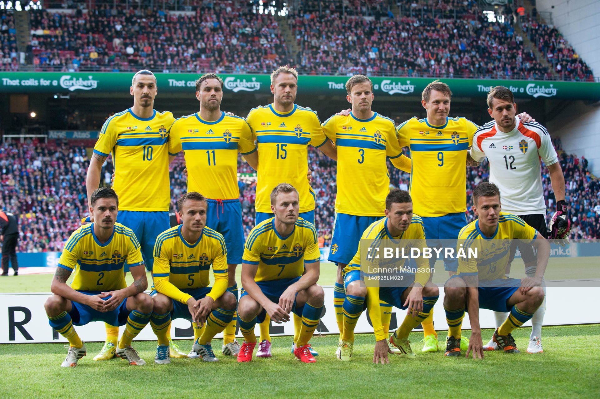 Sveriges lag stående från vänster: Zlatan Ibrahimovic, Johan Elmander, Andreas Granqvist, Mikael Antonsson, Kim Källström, Kristoffer Nordfeldt och sittande från vänster: Mikasel Lustig, Pierre Bengtsson, Sebastian Larsson, Marcus Berg och Pontus Wernbloom i landskampen mellan Danmark och Sverige i Köpenhamn 28 maj 2014.
