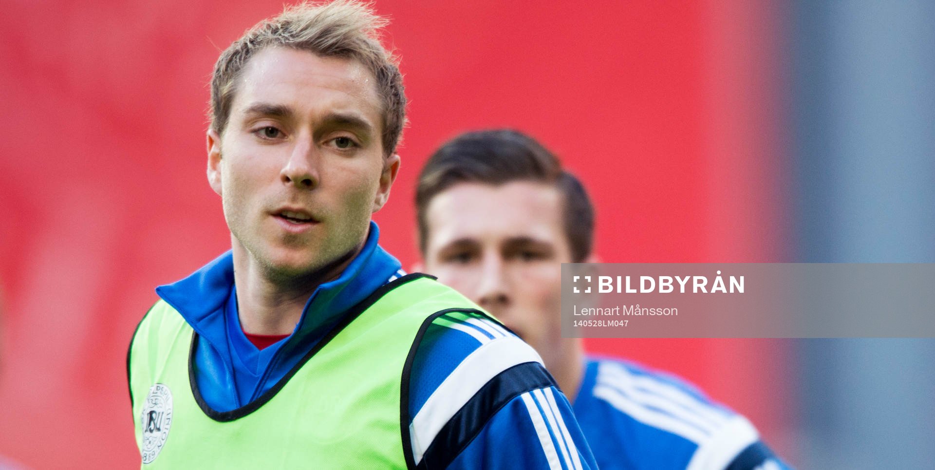 Danmarks Pierre Emile Höjbjerg bakom Christian Eriksen i