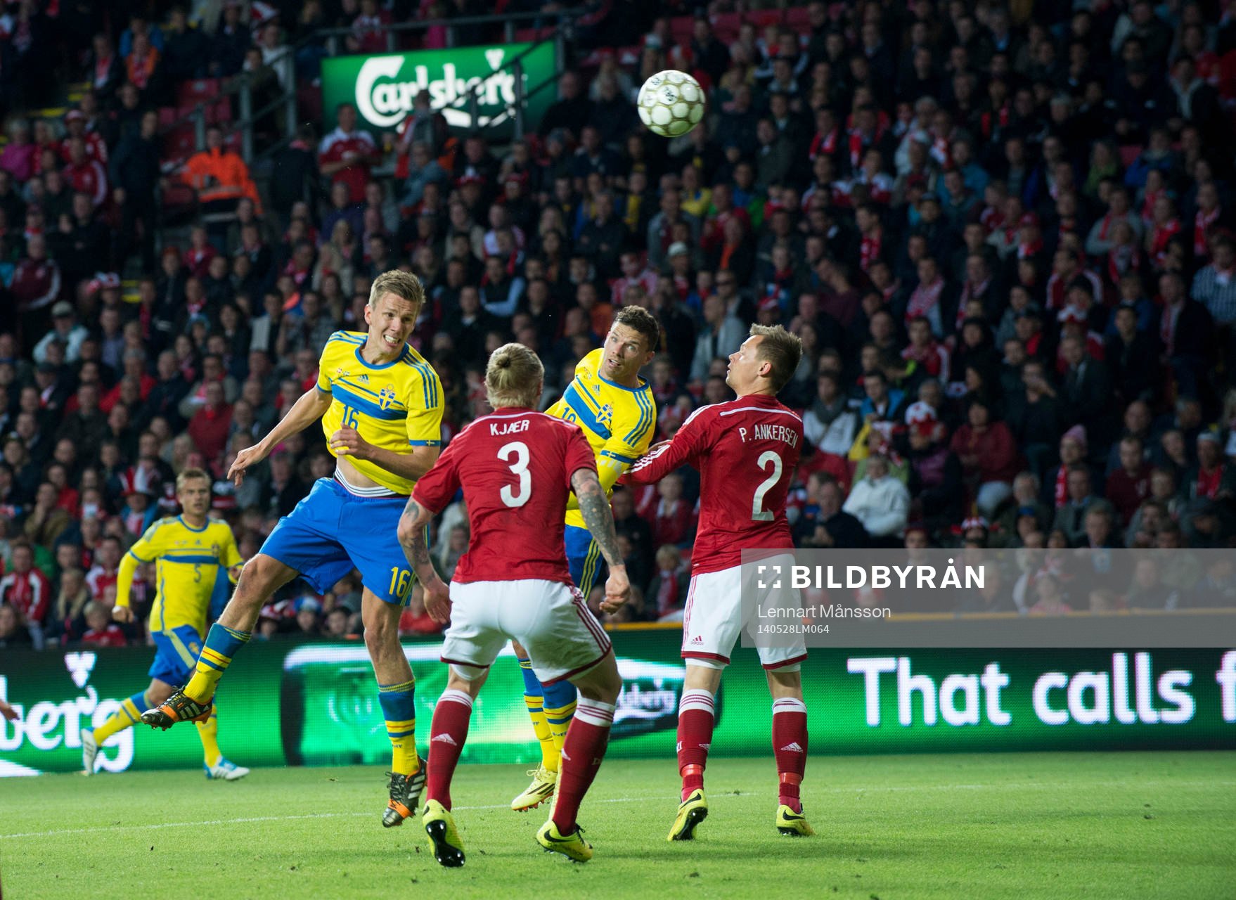 Sveriges Pontus Wernbloom och Marcus Berg  i landskampen