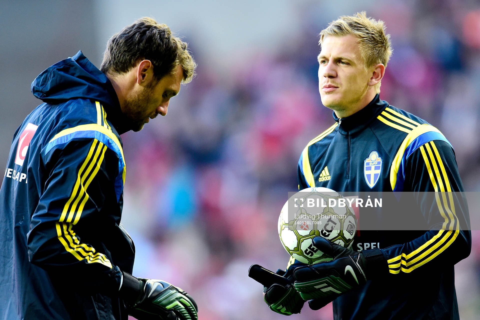 Sveriges målvakt Andres Isaksson och målvakt Johan Dahlin