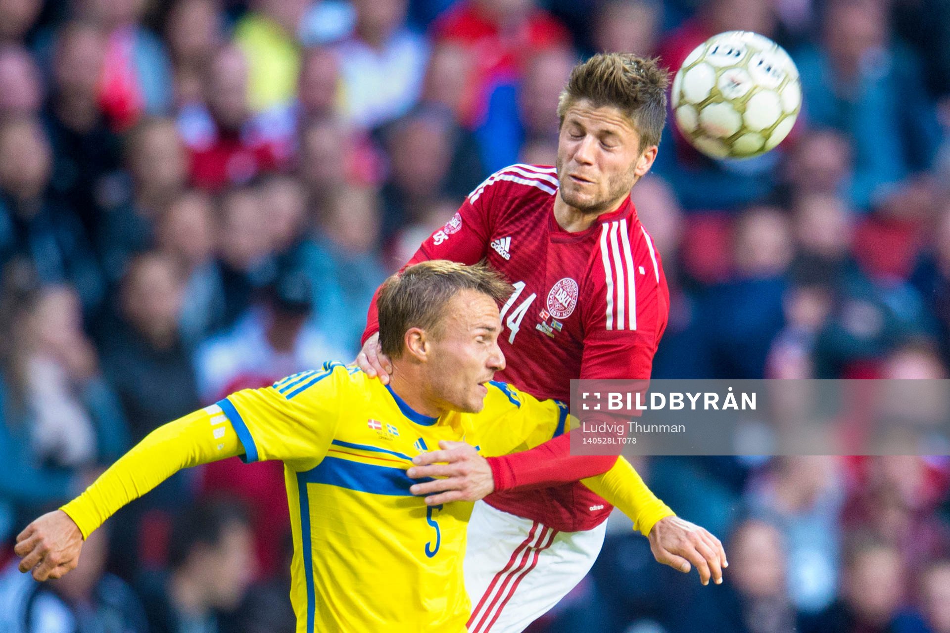 Sveriges Pierre Bengtsson i nickduell med Danmarks Lasse