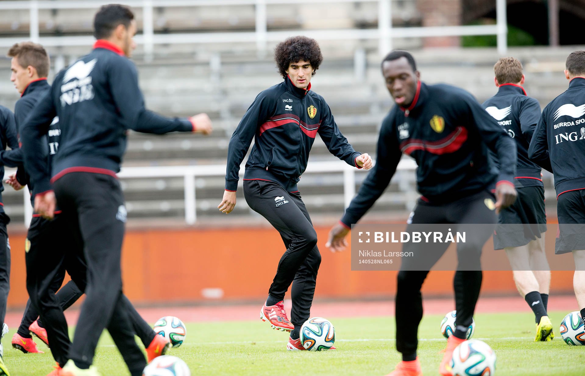Belgiens Marouane Fellaini under en träning den 28 april 2014 i Stockholm.