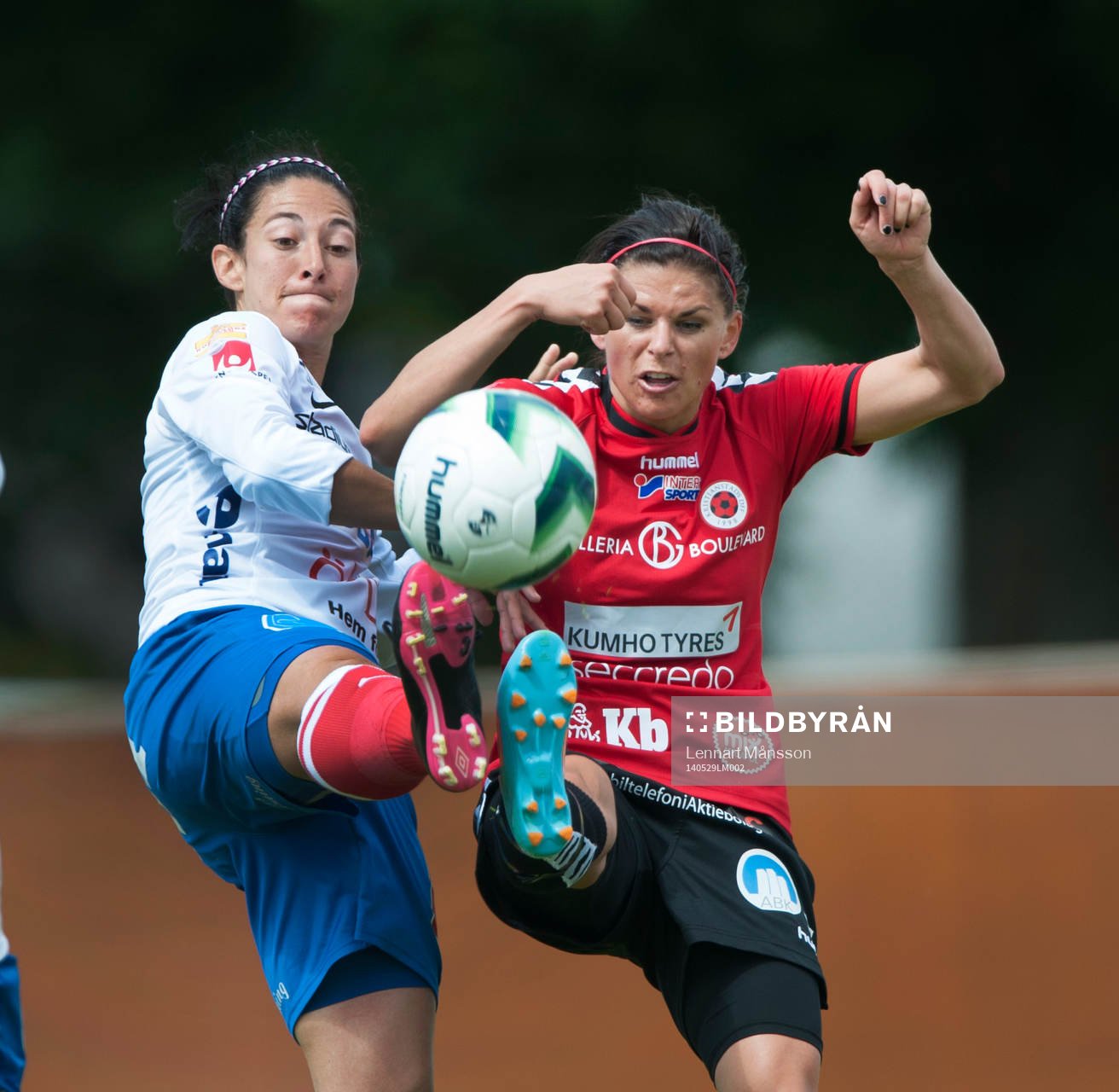 Kristianstads Susanne Moberg och Örebros Marie-Eve Nault i