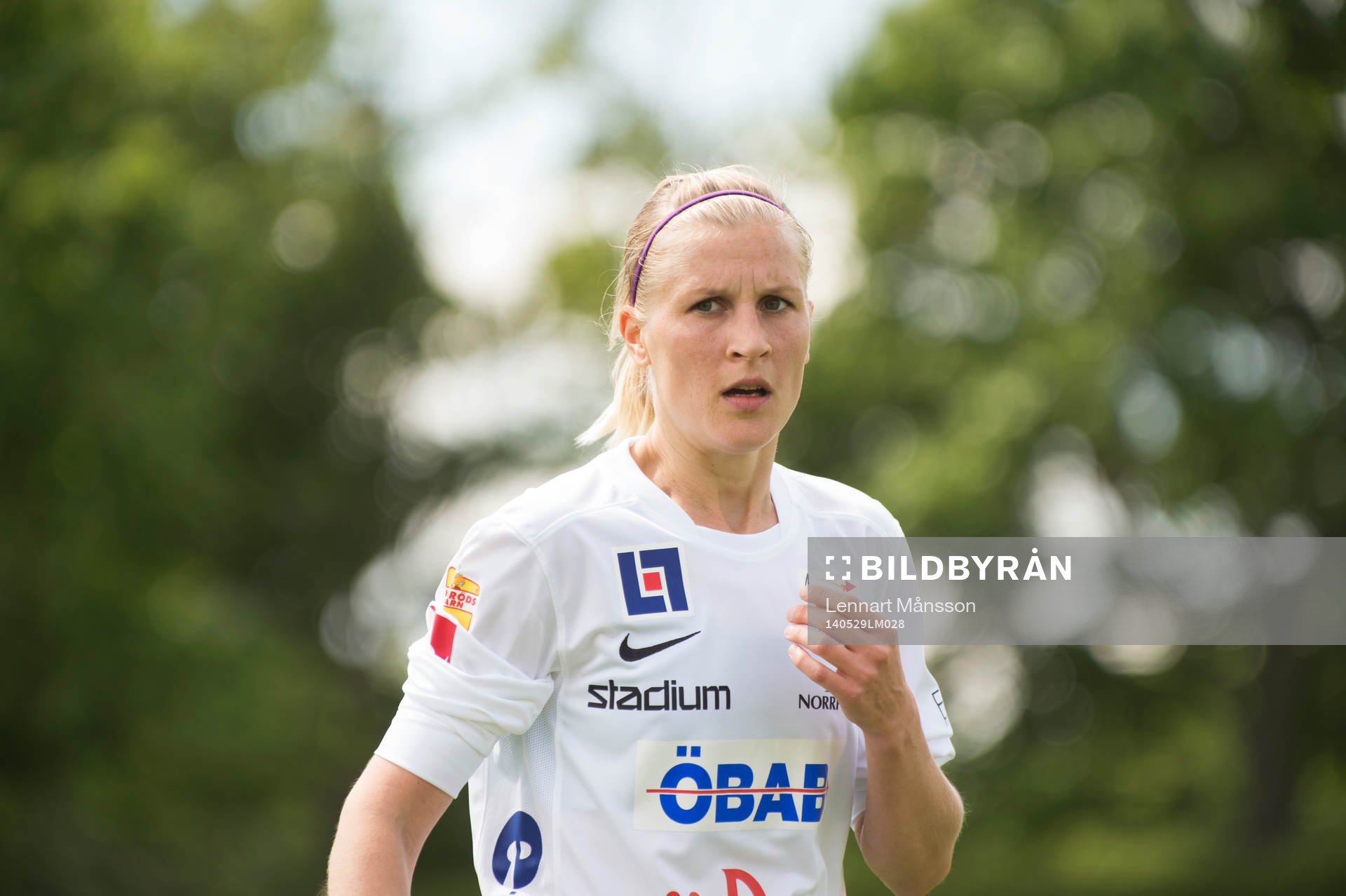 Örebros Sanna Talonen i matchen i semifinalen i Svenska