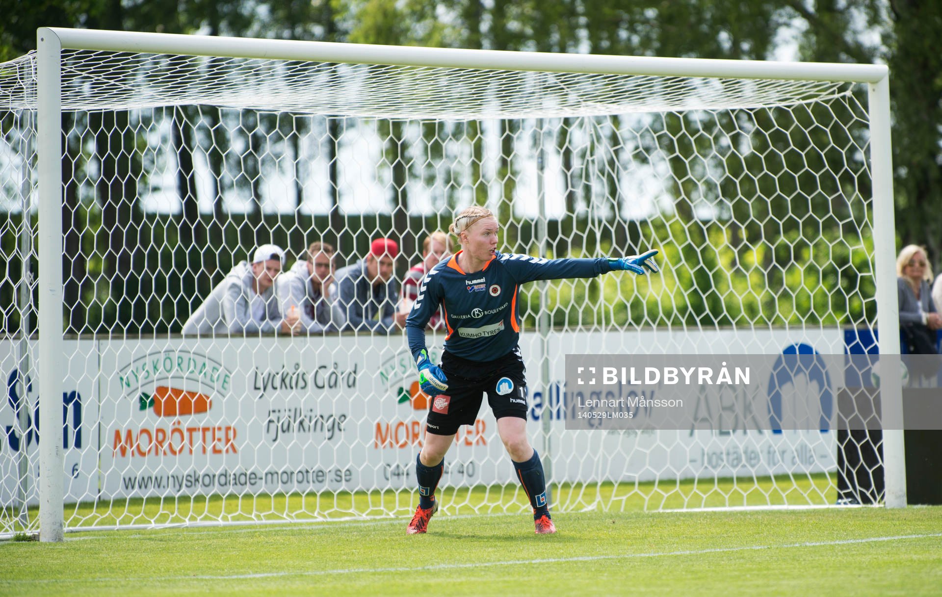 Kristianstads Hedvig Lindahl i sin målbur i matchen i