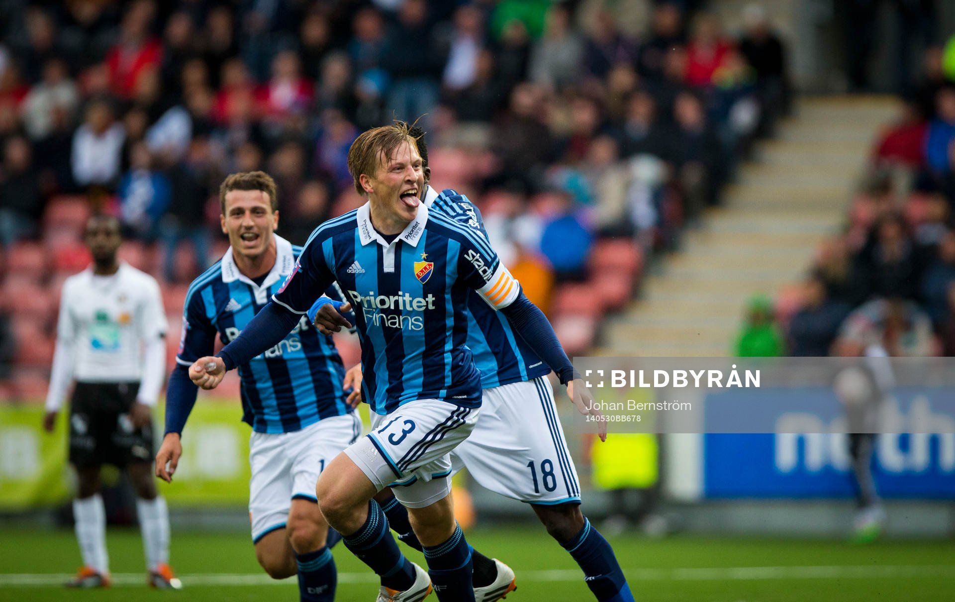 Djurgårdens Emil Bergström gör 0-1 och jublar med Erton