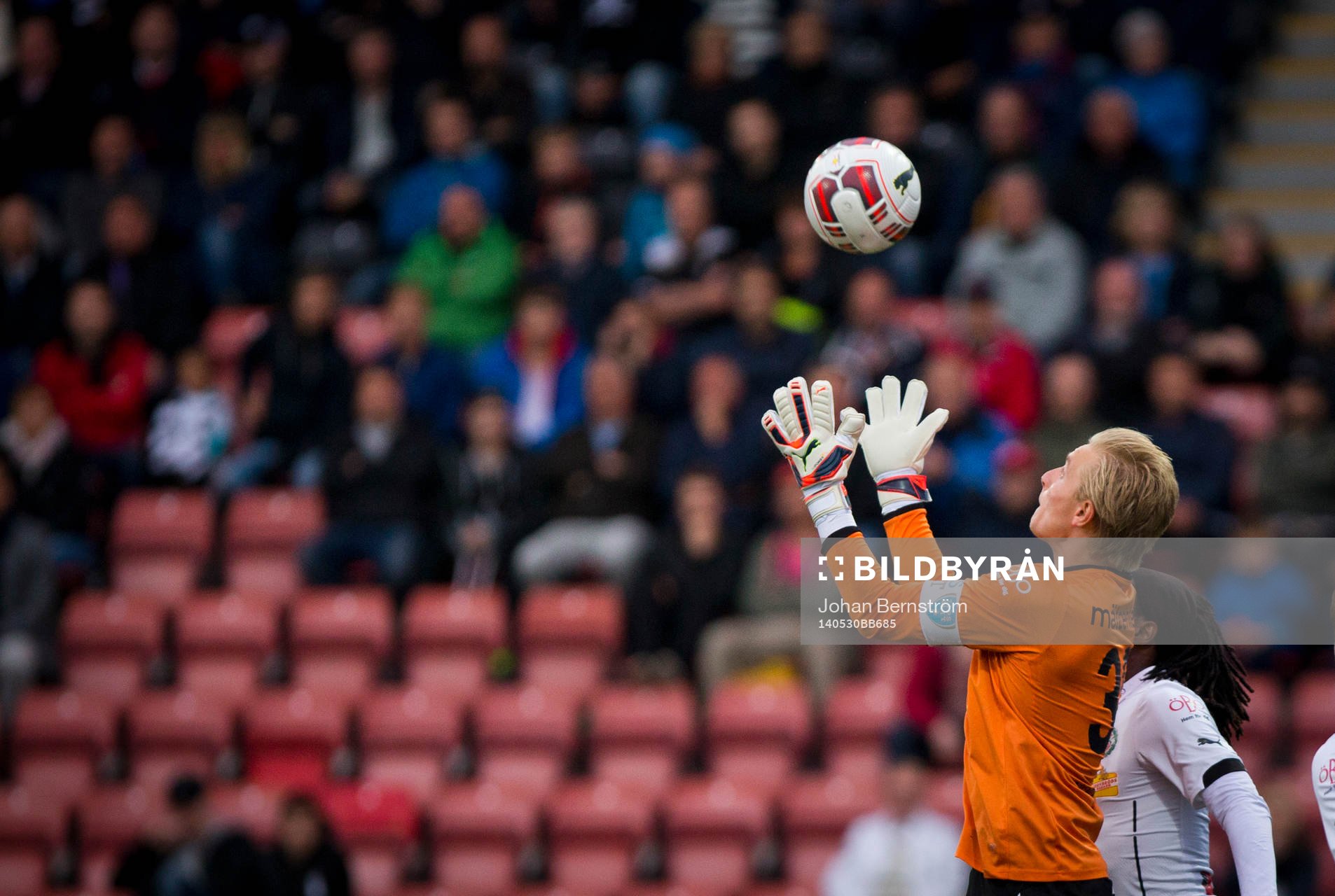Örebros målvakt Jacob Rinne under fotbollsmatchen i Allsvenskan mellan Örebro och Djurgården den 30 maj 2014 i Örebro.