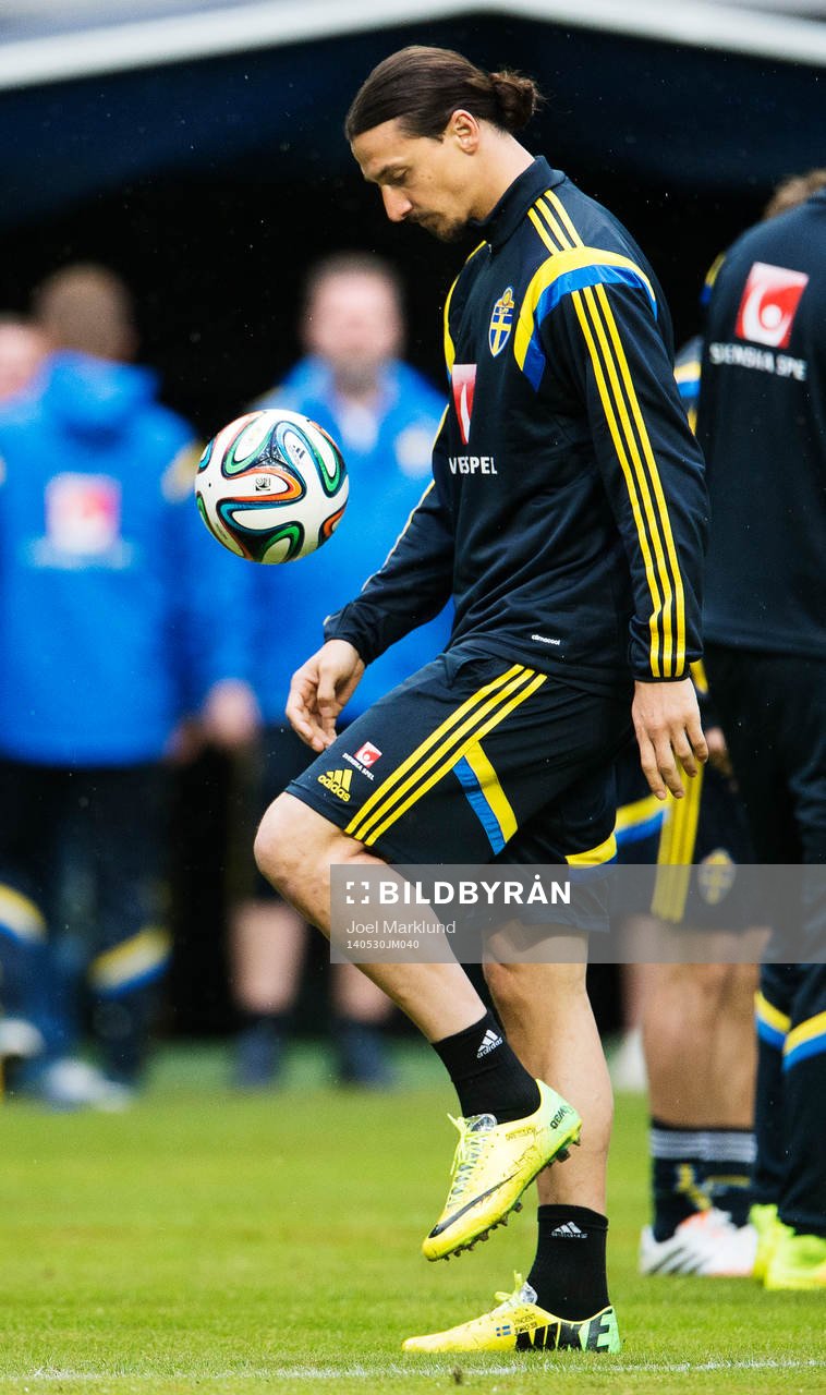 Zlatan Ibrahimovic på Sveriges fotbollandslags träning