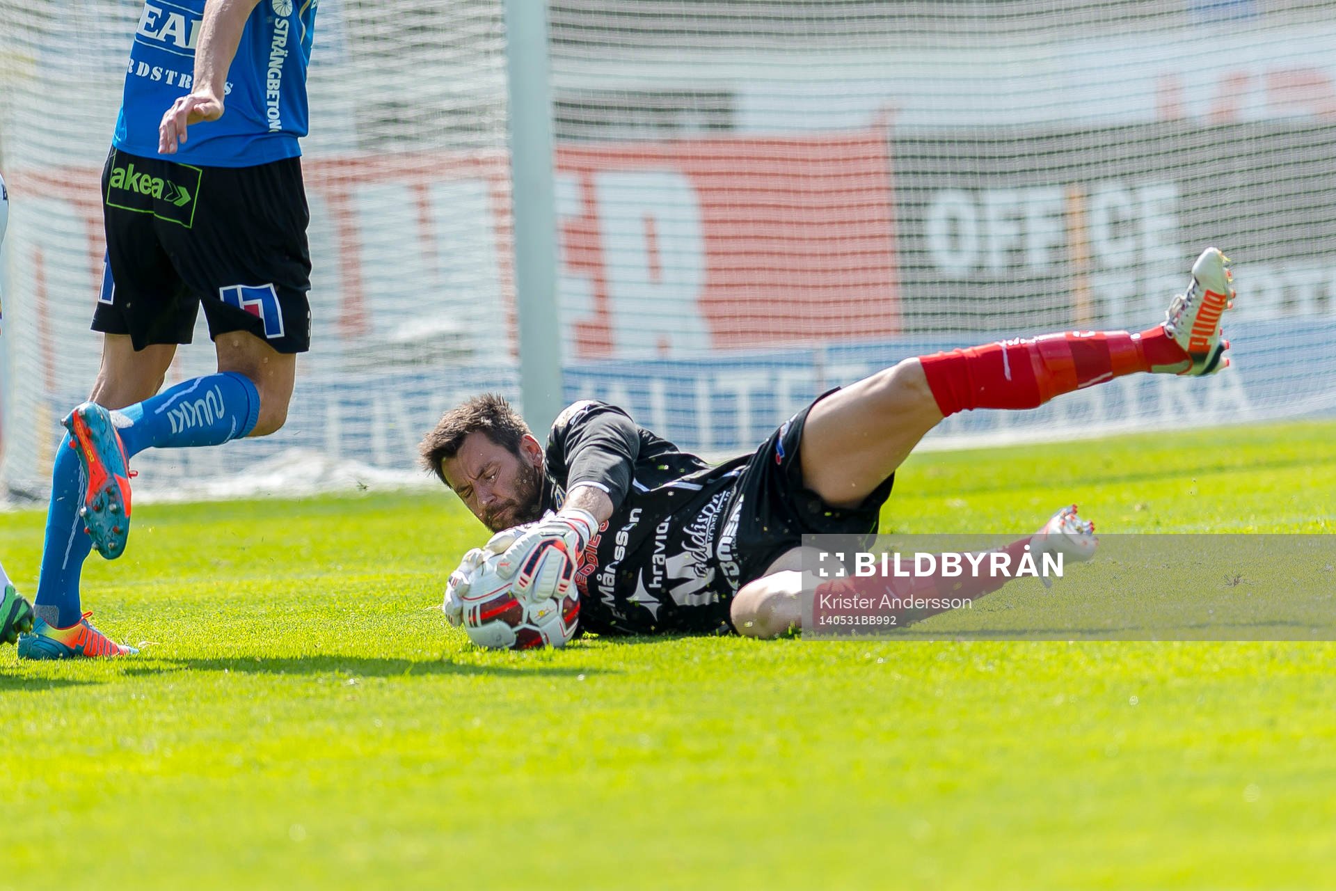 Halmstads målvakt Stojan Lukic under fotbollsmatchen i allsvenskan mellan Halmstad och Kalmar den 31 maj 2014 i Halmstad.