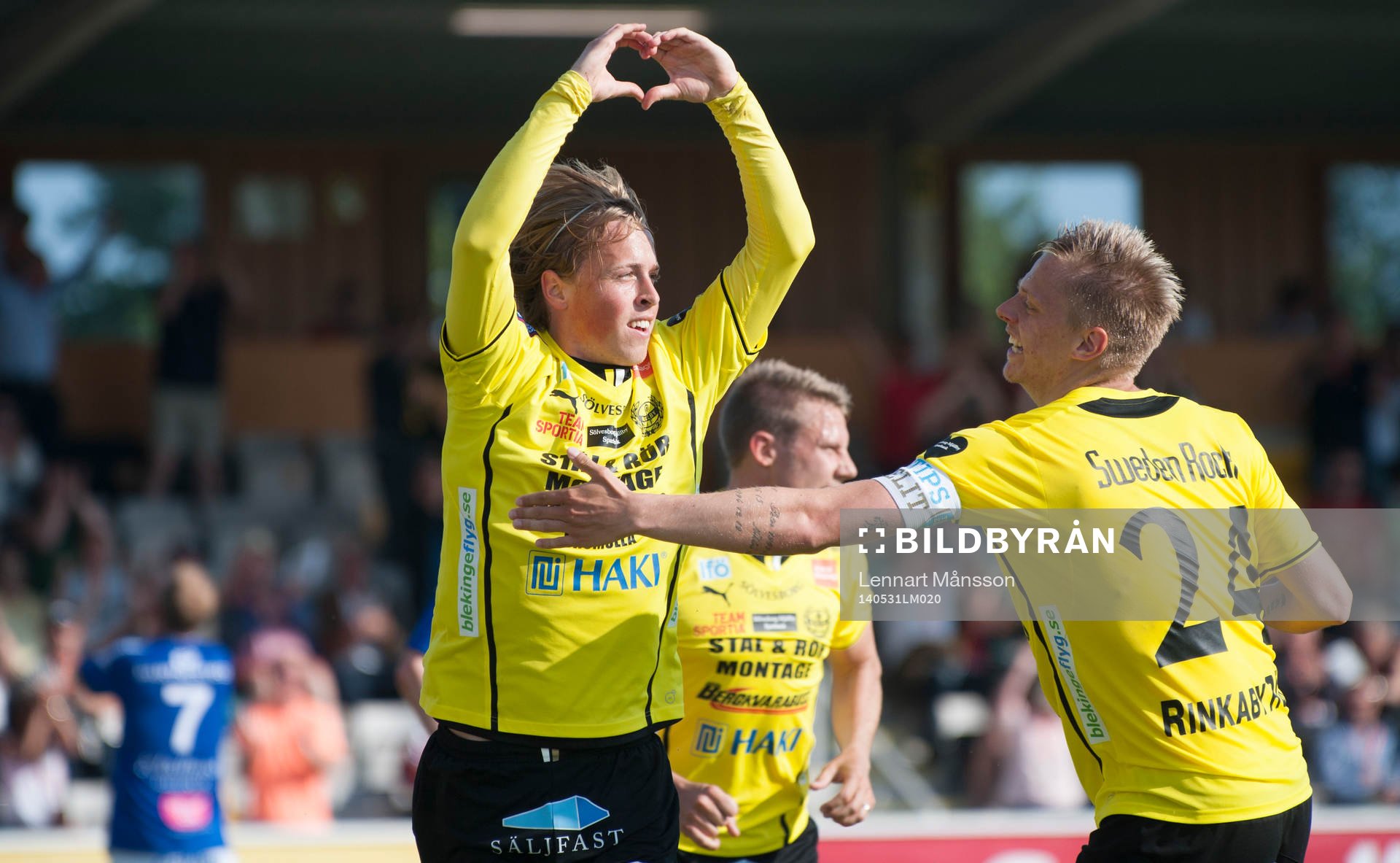Mjällbys inhoppare Robin Strömberg gjorde 1-0 på