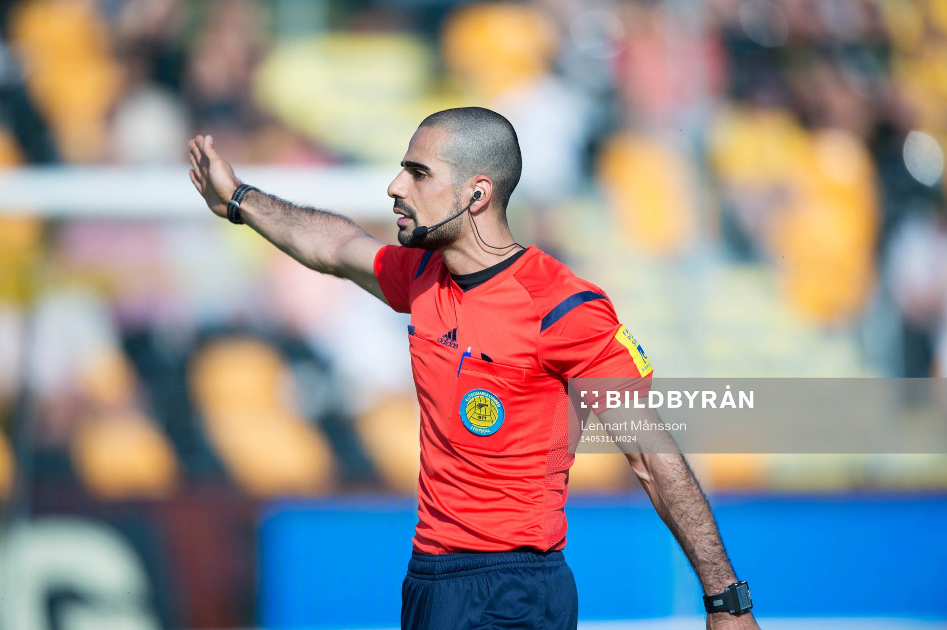 Domaren Mohammed Al-Hakim i matchen i allsvenskan mellan